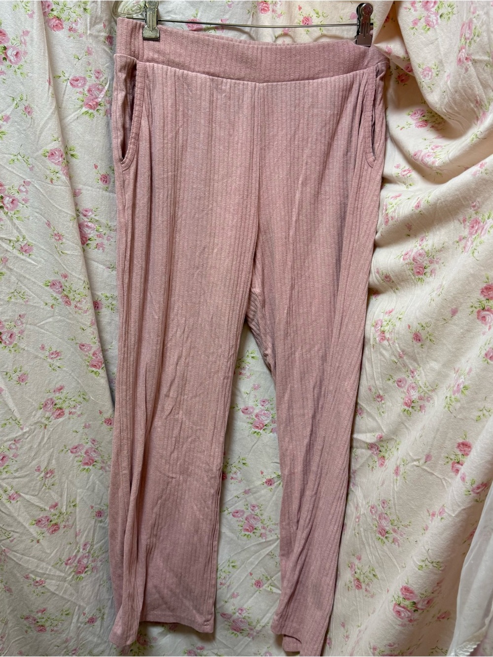 Old Navy Ribbed Knit Pants in Dusty Pink